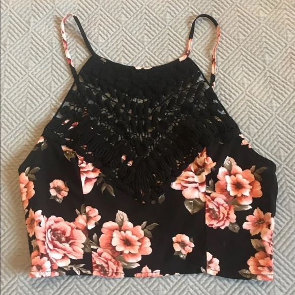 Forever 21 Tops - Forever 21 Black Floral Lace Crop Top